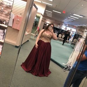 Plus Size Prom Dress, size 18, David’s Bridal, sweetheart neckline, ball gown